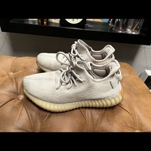 YEEZY BOOST 350 V2
"Light"